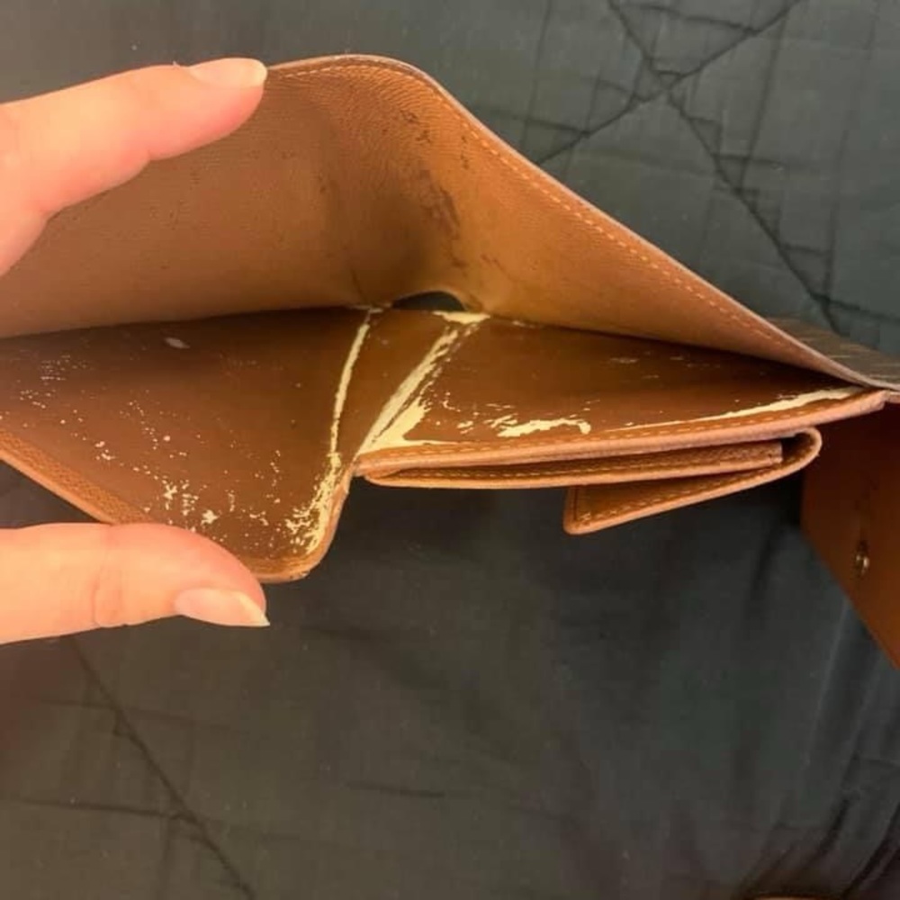 Louis Vuitton wallet - Picture 10 of 13